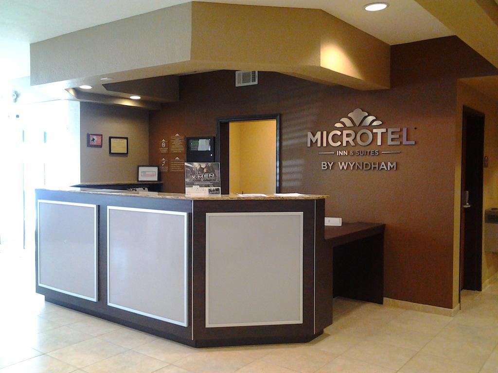 Microtel Inn & Suites Cotulla Eksteriør bilde