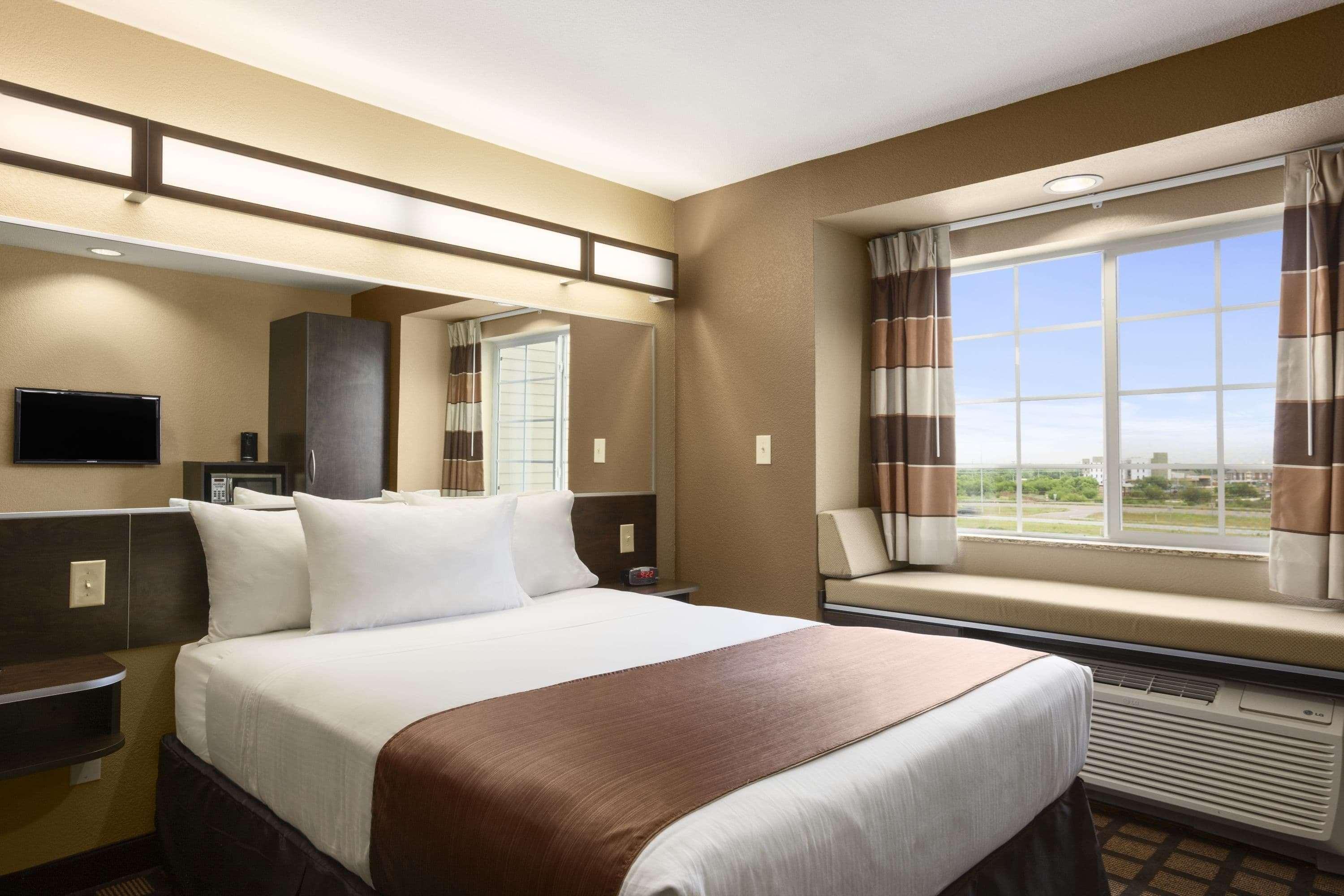 Microtel Inn & Suites Cotulla Eksteriør bilde